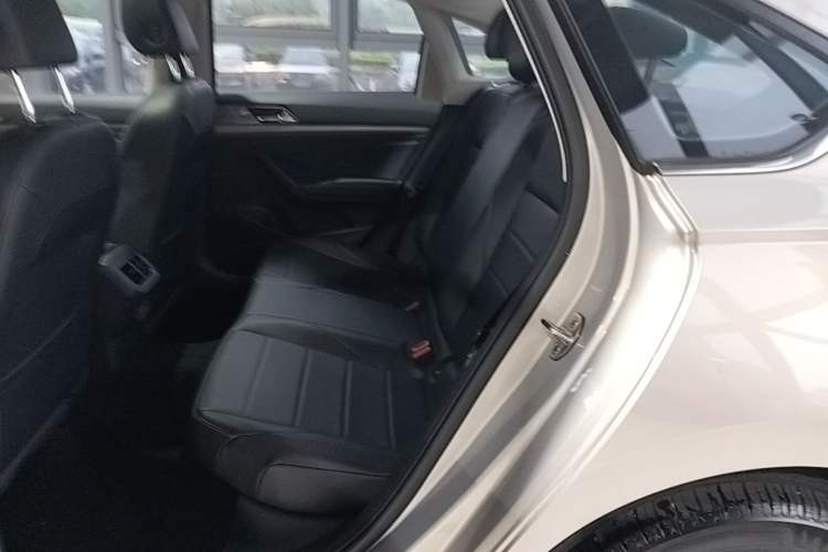 Used Volkswagen Lavida 2019 1.5L Automatic Comfort Edition China VI Standard Left Rear Seat