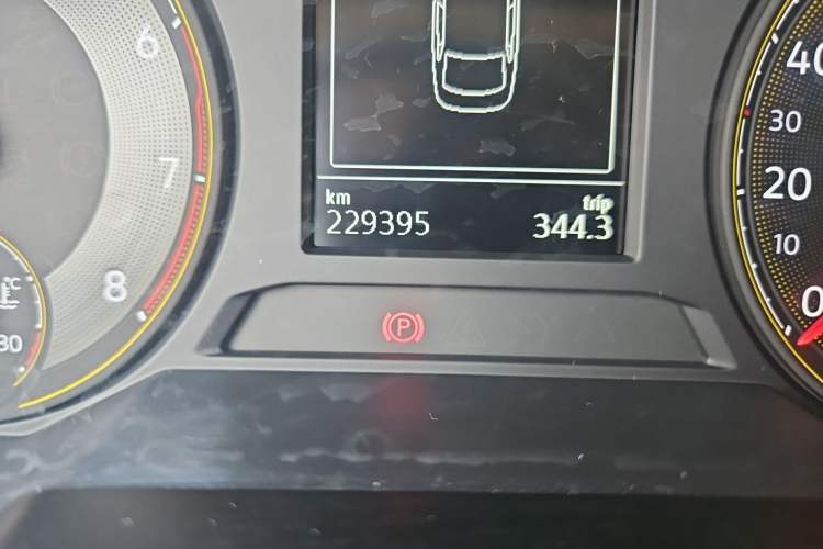 Used Volkswagen Lavida 2019 1.5L Automatic Comfort Edition China VI Standard Odometer Close Up