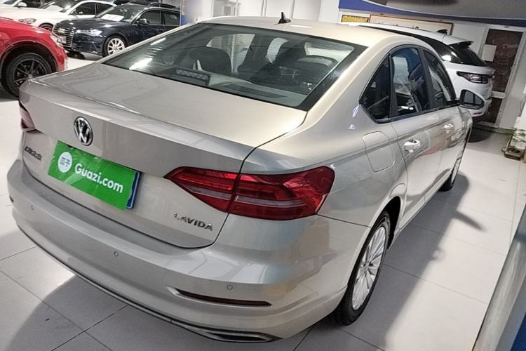 Used Volkswagen Lavida 2019 1.5L Automatic Comfort Edition China VI Standard Rear Right 45 Deg