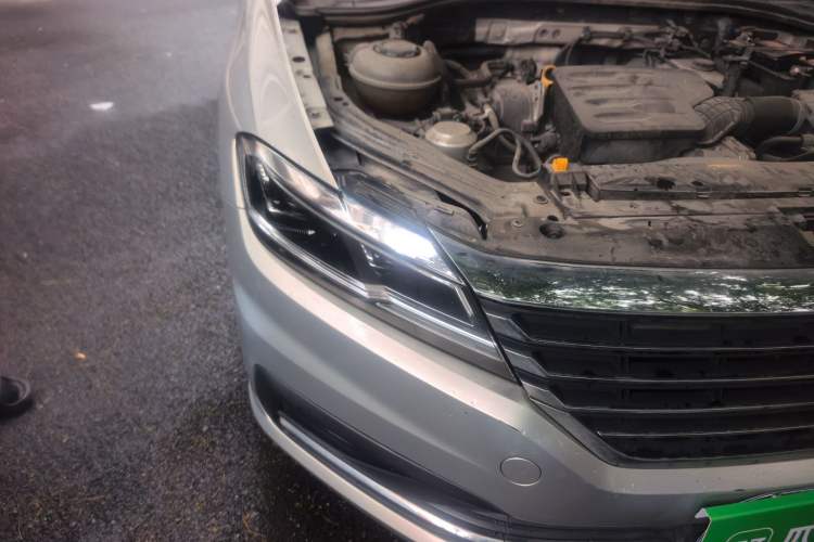Used Volkswagen Lavida 2019 1.5L Automatic Comfort Edition China VI Standard Right Front Headlight