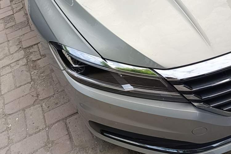 Used Volkswagen Lavida 2019 1.5L Automatic Comfort Edition China VI Standard Right Front Headlight