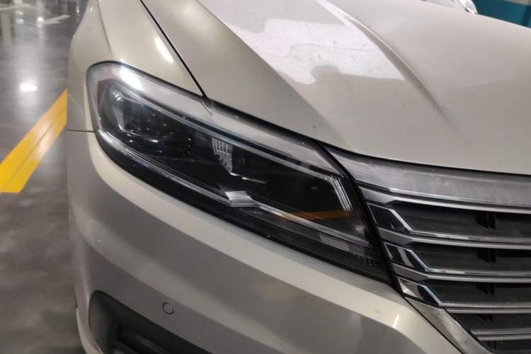 Used Volkswagen Lavida 2019 280TSI DSG Luxury Edition China VI Standard Right Front Headlight