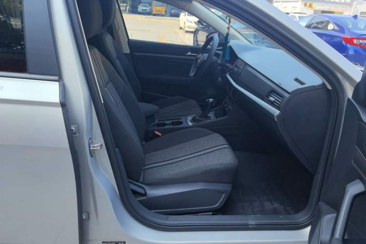 Used Volkswagen Lavida 2019 1.5L Automatic Fashion Edition China VI Right Front Seat