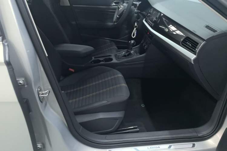 Used Volkswagen Lavida 2019 280TSI DSG Comfort Edition China VI standard Right Front Seat