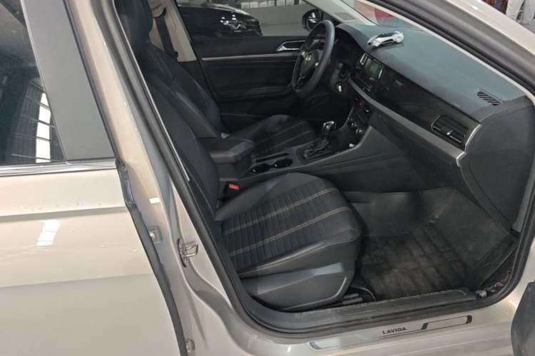 Used Volkswagen Lavida 2019 280TSI DSG Comfort Edition China VI standard Right Front Seat