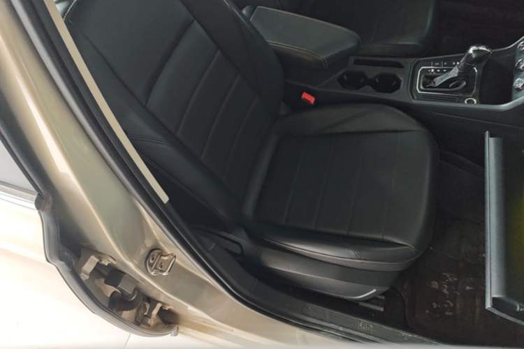 Used Volkswagen Lavida 2019 1.5L Automatic Comfort Edition China VI Standard Right Front Seat
