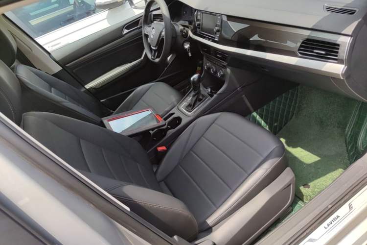 Used Volkswagen Lavida 2019 1.5L Automatic Comfort Edition China VI Standard Right Front Seat