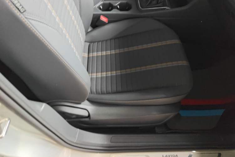 Used Volkswagen Lavida 2019 280TSI DSG Comfort Edition China VI standard Right Front Seat