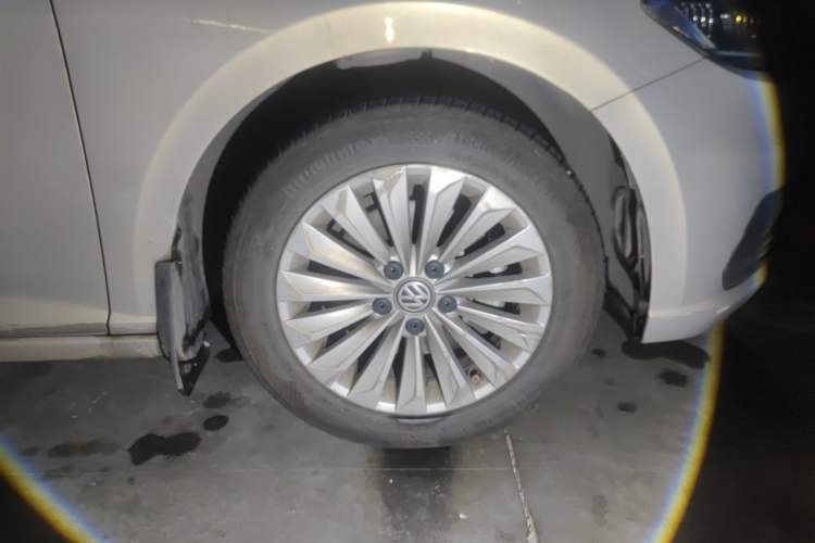 Used Volkswagen Lavida 2019 280TSI DSG Comfort Edition China VI standard Right Front Wheel Hub