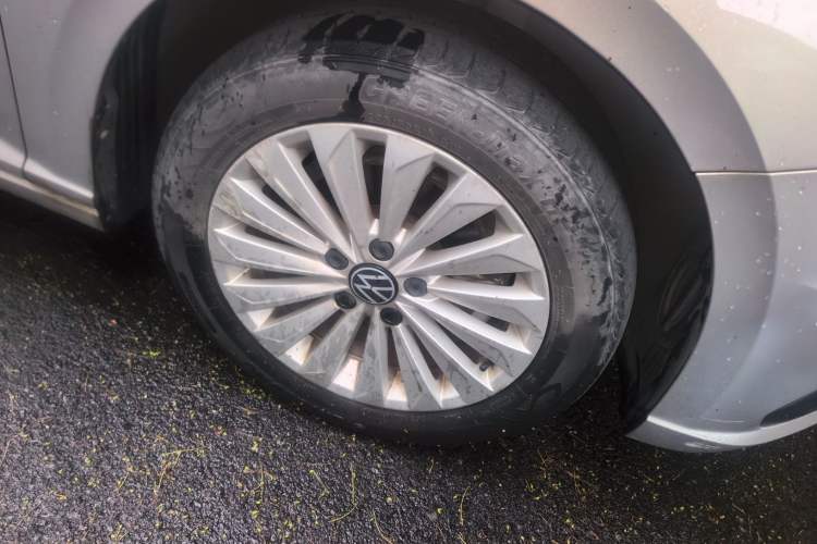 Used Volkswagen Lavida 2019 1.5L Automatic Comfort Edition China VI Standard Right Front Wheel Hub