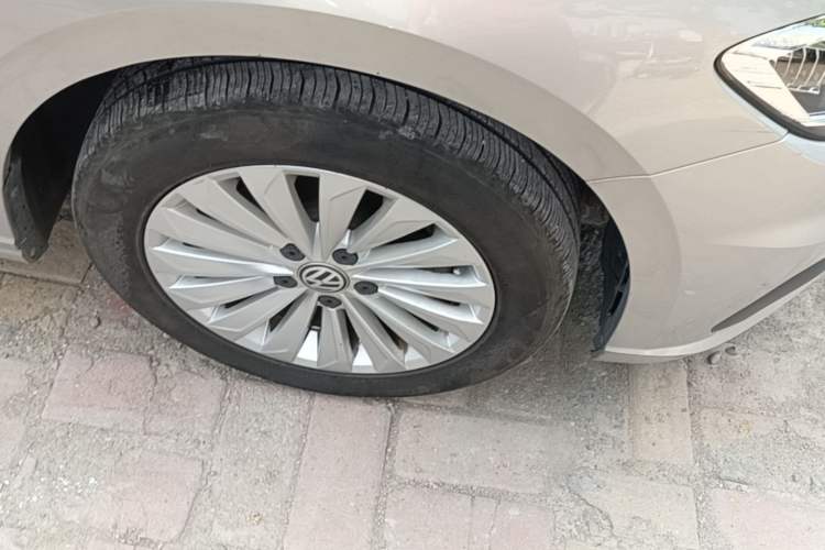 Used Volkswagen Lavida 2019 1.5L Automatic Comfort Edition China VI Standard Right Front Wheel Hub
