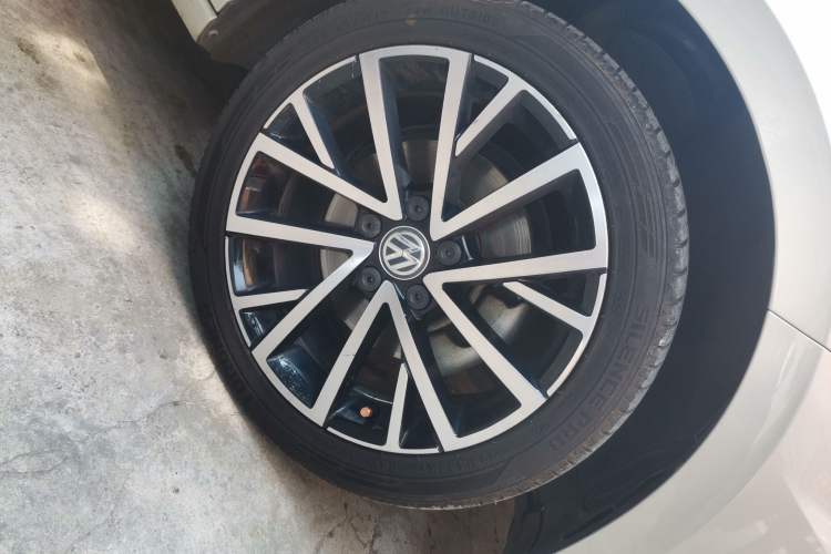 Used Volkswagen Lavida 2019 280TSI DSG Luxury Edition China VI Standard Right Front Wheel Hub