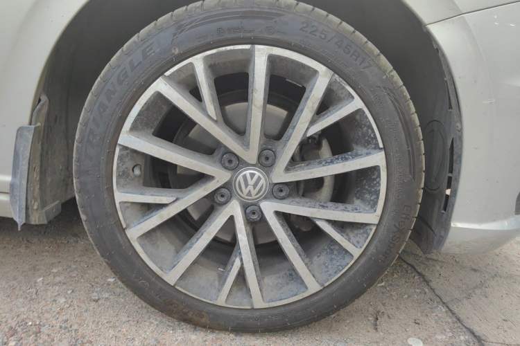 Used Volkswagen Lavida 2019 280TSI DSG Luxury Edition China VI Standard Right Front Wheel Hub