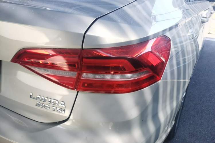 Used Volkswagen Lavida 2019 280TSI DSG Comfort Edition China VI standard Right Rear Taillight