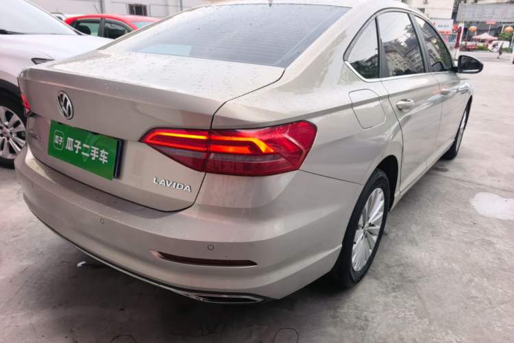 Used Volkswagen Lavida 2019 1.5L Automatic Comfort Edition China VI Standard Right Rear Taillight