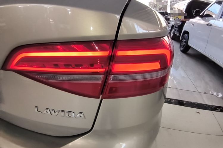 Used Volkswagen Lavida 2019 1.5L Automatic Comfort Edition China VI Standard Right Rear Taillight