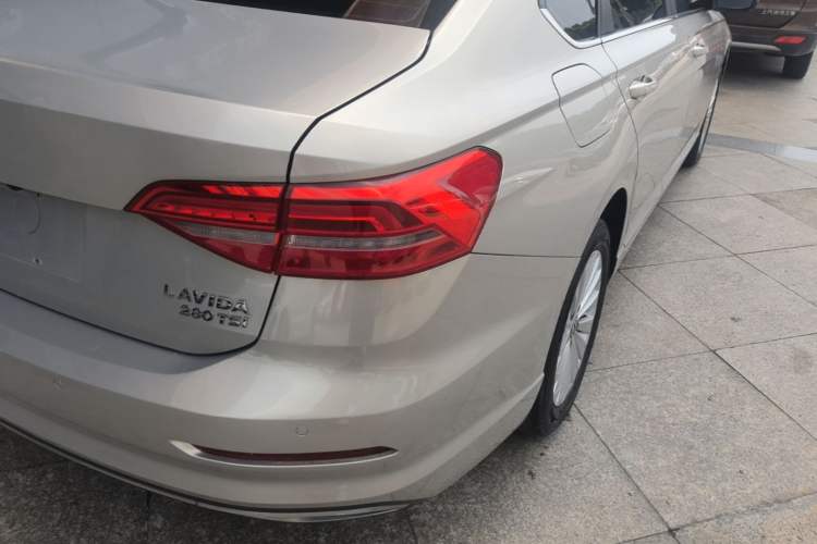 Used Volkswagen Lavida 2019 280TSI DSG Comfort Edition China VI standard Right Rear Taillight