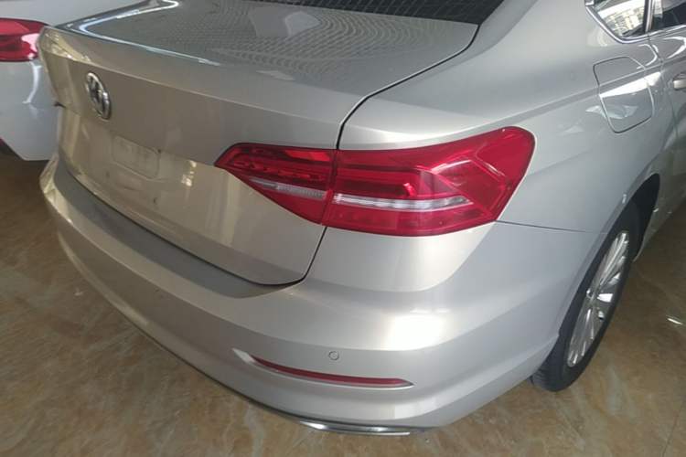 Used Volkswagen Lavida 2019 1.5L Automatic Comfort Edition China VI Standard Right Rear Taillight