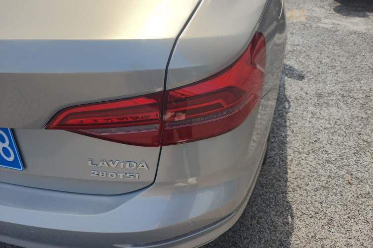 Used Volkswagen Lavida 2019 280TSI DSG Comfort Edition China VI standard Right Rear Taillight