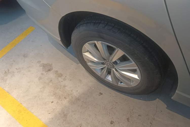 Used Volkswagen Lavida 2019 1.5L Automatic Fashion Edition China VI Right Rear Wheel Hub