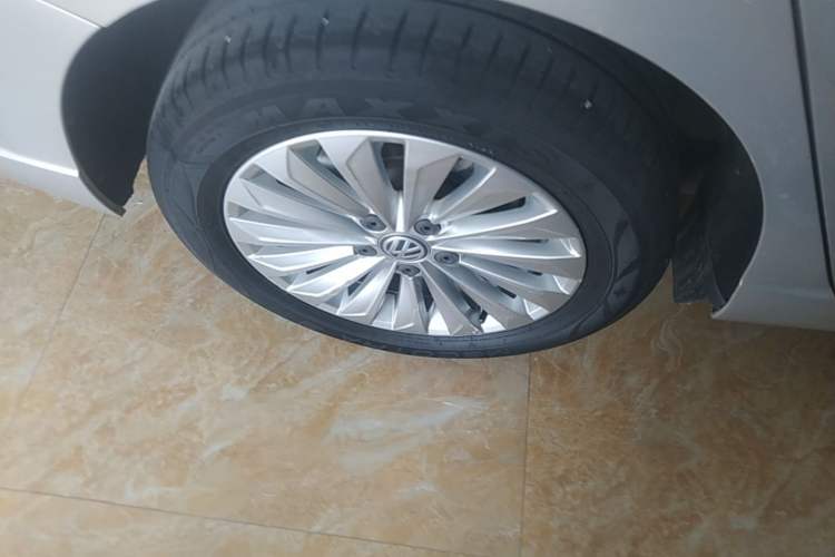 Used Volkswagen Lavida 2019 1.5L Automatic Comfort Edition China VI Standard Right Rear Wheel Hub