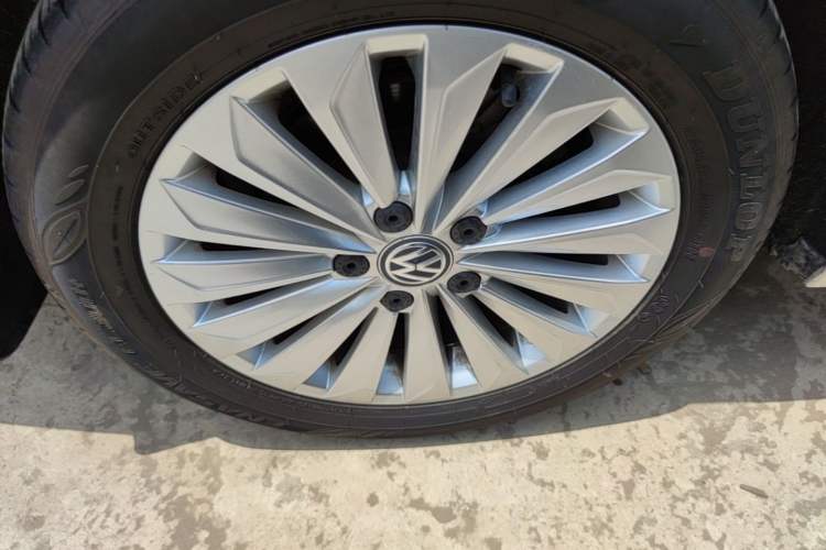 Used Volkswagen Lavida 2019 1.5L Automatic Comfort Edition China VI Standard Right Rear Wheel Hub