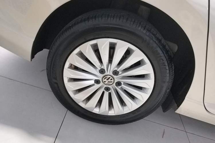 Used Volkswagen Lavida 2019 1.5L Automatic Comfort Edition China VI Standard Right Rear Wheel Hub