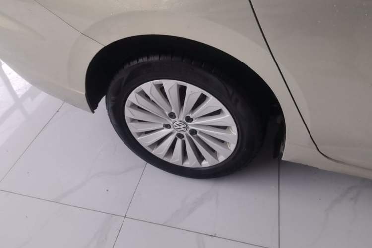 Used Volkswagen Lavida 2019 1.5L Automatic Comfort Edition China VI Standard Right Rear Wheel Hub