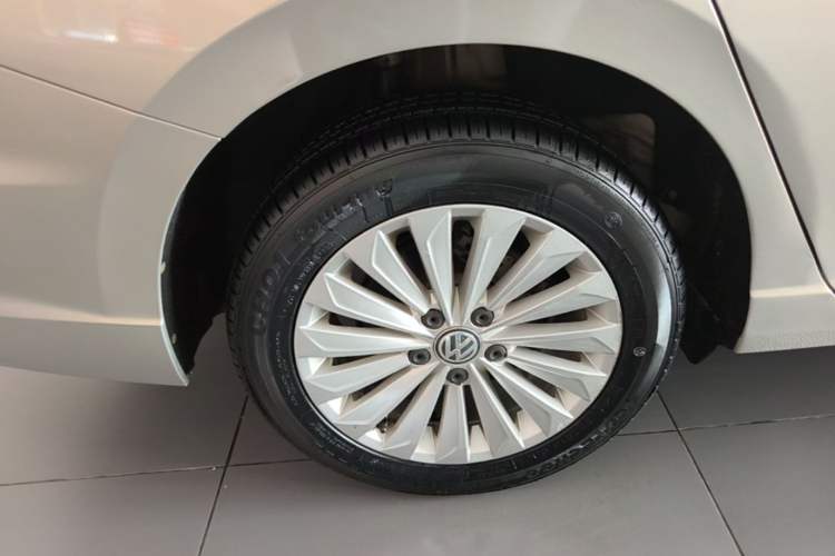 Used Volkswagen Lavida 2019 1.5L Automatic Comfort Edition China VI Standard Right Rear Wheel Hub