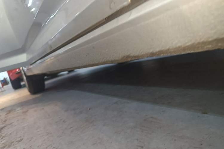 Used Volkswagen Lavida 2019 1.5L Automatic Fashion Edition China VI Right Side Sill