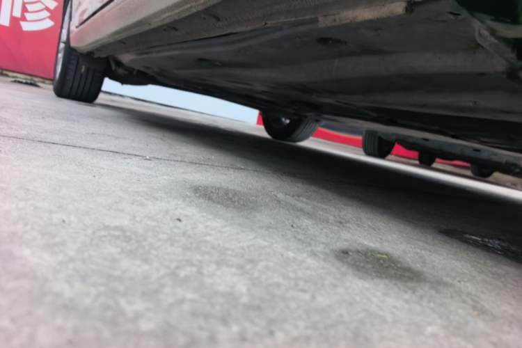Used Volkswagen Lavida 2019 1.5L Automatic Comfort Edition China VI Standard Right Side Sill