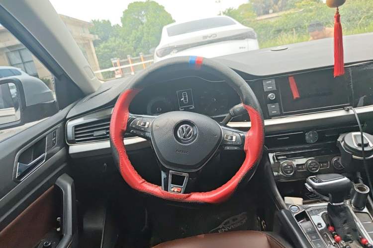 Used Volkswagen Lavida 2019 280TSI DSG Luxury Edition China VI Standard Steering Wheel