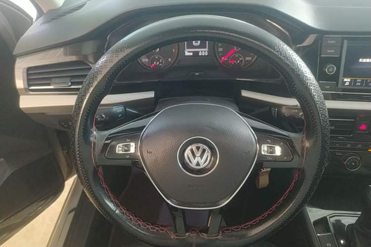 Used Volkswagen Lavida 2019 1.5L Automatic Comfort Edition China VI Standard Steering Wheel