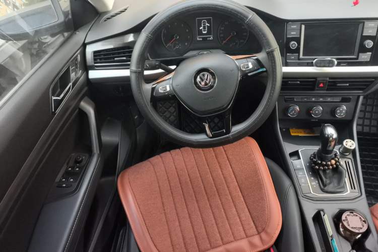 Used Volkswagen Lavida 2019 1.5L Automatic Comfort Edition China VI Standard Steering Wheel