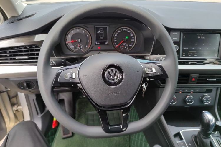 Used Volkswagen Lavida 2019 1.5L Automatic Comfort Edition China VI Standard Steering Wheel