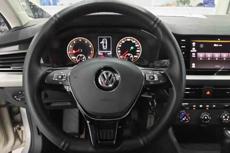 Used Volkswagen Lavida 2019 1.5L Automatic Comfort Edition China VI Standard Steering Wheel
