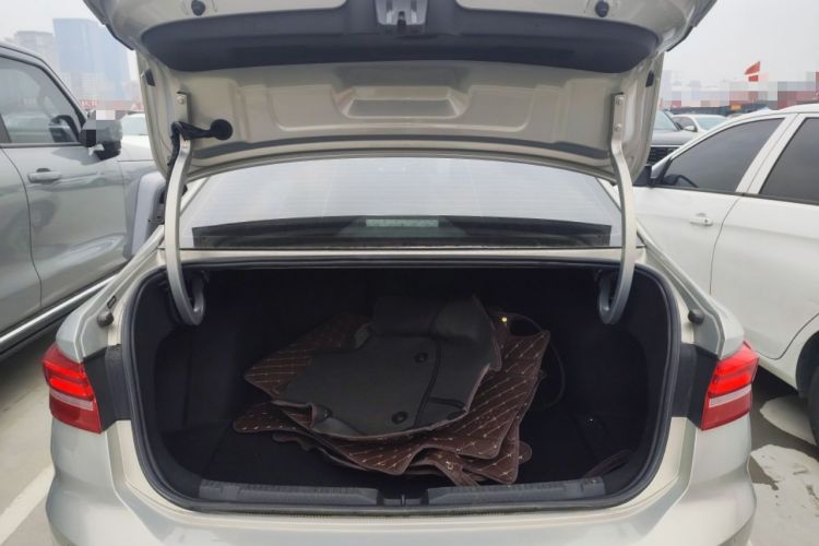 Used Volkswagen Lavida 2019 280TSI DSG Comfort Edition China VI standard Trunk
