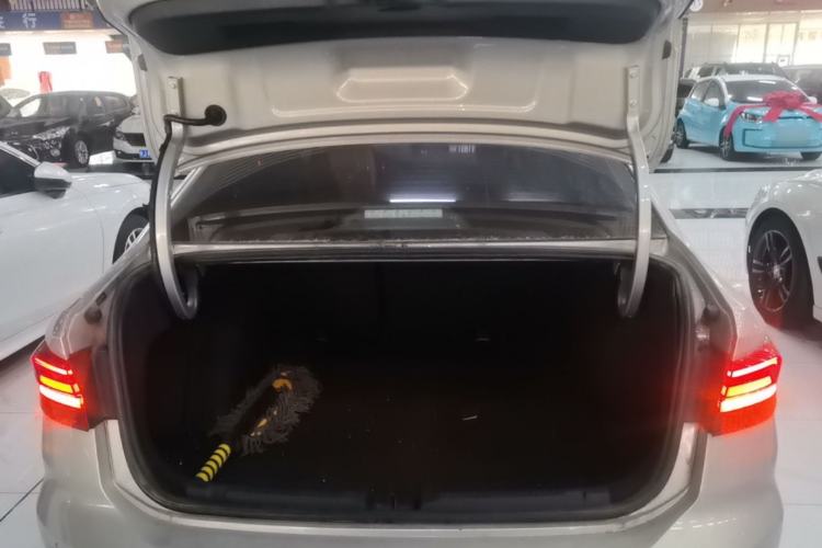 Used Volkswagen Lavida 2019 280TSI DSG Comfort Edition China VI standard Trunk