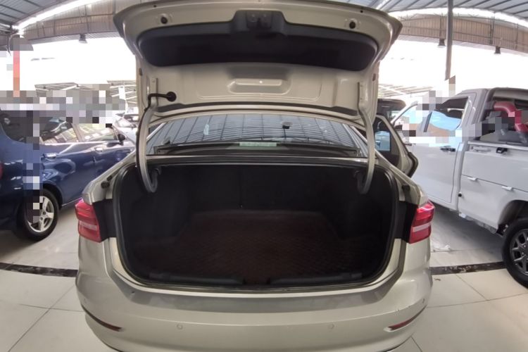 Used Volkswagen Lavida 2019 1.5L Automatic Comfort Edition China VI Standard Trunk
