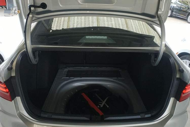 Used Volkswagen Lavida 2019 280TSI DSG Comfort Edition China VI standard Trunk