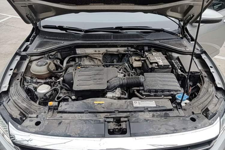 Used Volkswagen Lavida 2019 1.5L Automatic Comfort Edition China VI Standard Engine Bay
