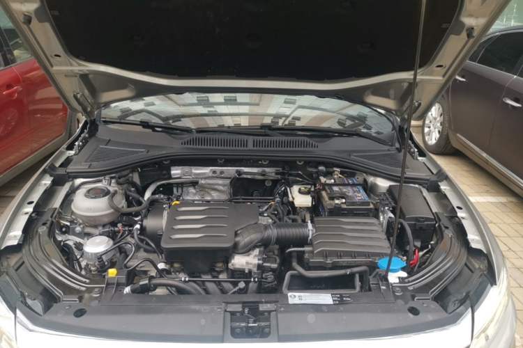 Used Volkswagen Lavida 2019 1.5L Automatic Vision Edition China VI Standard Engine Bay