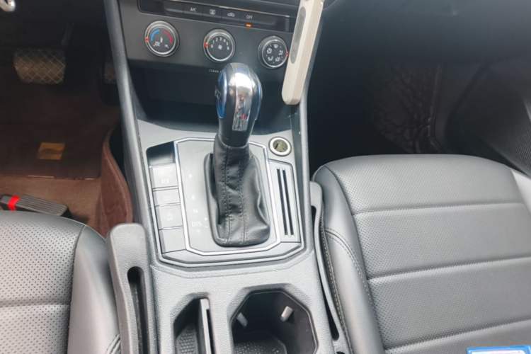 Used Volkswagen Lavida 2019 1.5L Automatic Comfort Edition China VI Standard Gear Lever