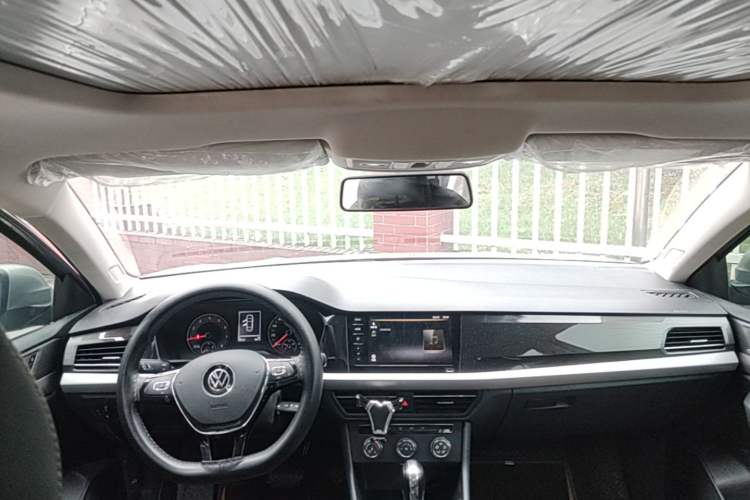 Used Volkswagen Lavida 2019 1.5L Automatic Comfort Edition China VI Standard Headliner