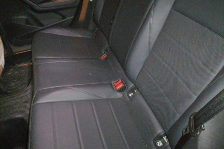 Used Volkswagen Lavida 2019 1.5L Automatic Comfort Edition China VI Standard Left Rear Seat