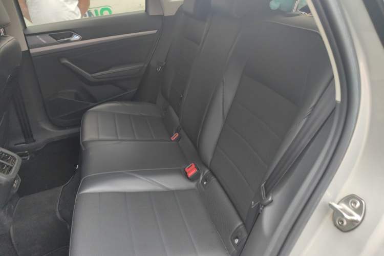 Used Volkswagen Lavida 2019 1.5L Automatic Comfort Edition China VI Standard Left Rear Seat