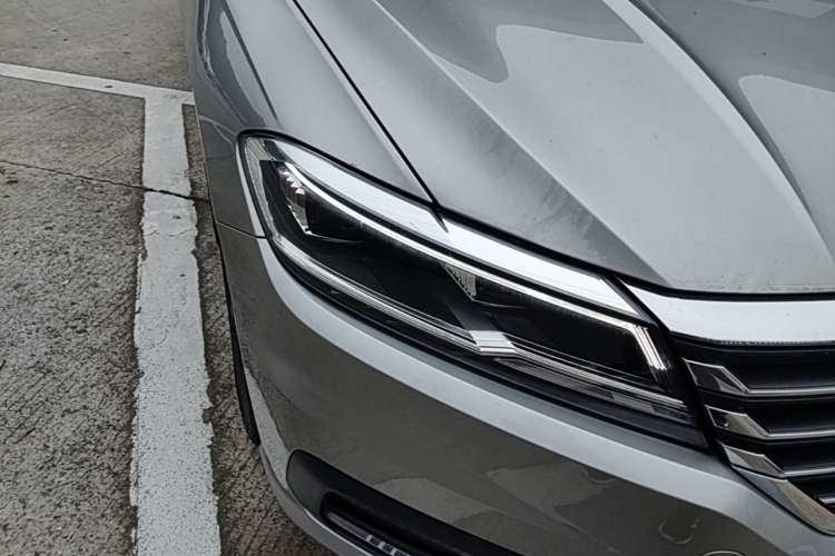 Used Volkswagen Lavida 2019 1.5L Automatic Comfort Edition China VI Standard Right Front Headlight