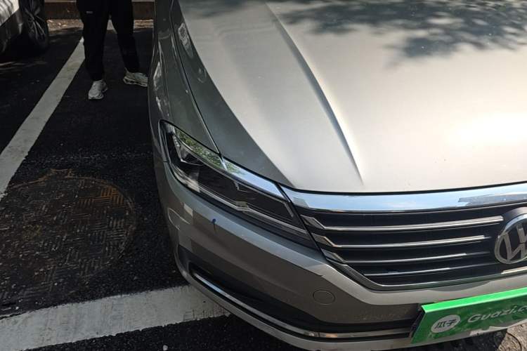 Used Volkswagen Lavida 2019 1.5L Automatic Comfort Edition China VI Standard Right Front Headlight