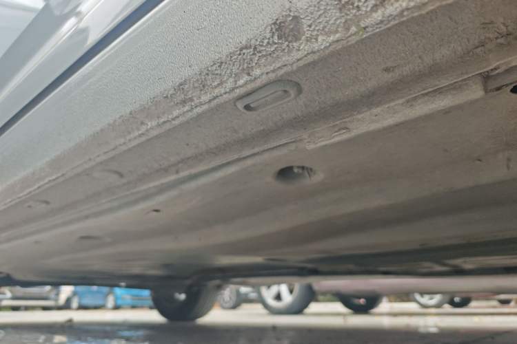 Used Volkswagen Lavida 2019 1.5L Automatic Comfort Edition China VI Standard Right Side Sill