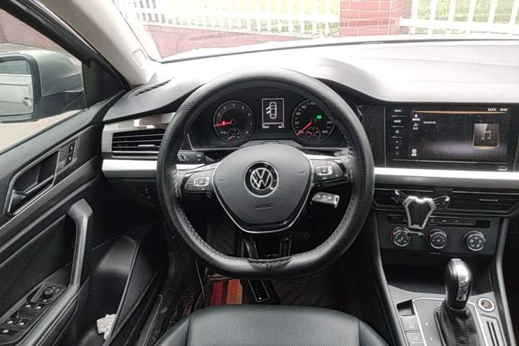 Used Volkswagen Lavida 2019 1.5L Automatic Comfort Edition China VI Standard Steering Wheel